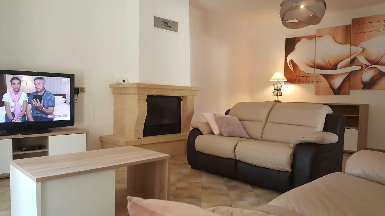 Holiday home Les Prairies De L'Encreme Villa Cereste France